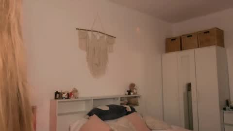 Amanda  mandy online show from April 2026 03:10:02 PM