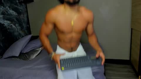 _luca_flame online show from November 2025 09:58:01 PM