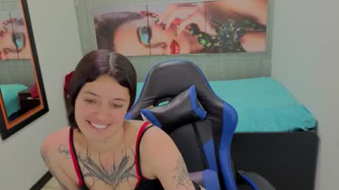 Snapshot of _lucia_21 chatting on February 2026 07:10:01 PM Lucia online show from February 2026 07:10:01 PM