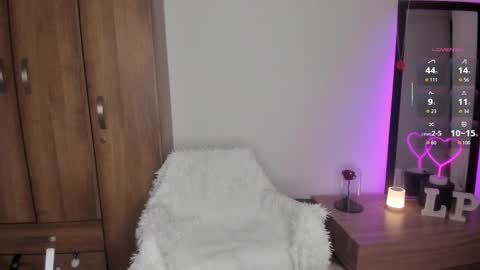   online show from October 2025 12:24:02 PM