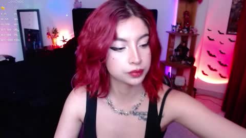 Snapshot of _lucyx__ chatting on October 2025 08:29:02 PM Queen. Help me reach 100 thumbs up online show from October 2025 08:29:02 PM