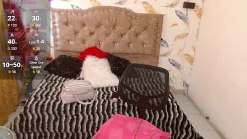 Snapshot of _lunafox_ chatting on April 2026 06:41:01 PM Luna Make me wet please online show from April 2026 06:41:01 PM