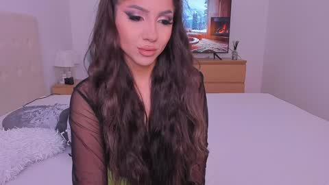 Lynna online show from January 2025 10:33:01 PM