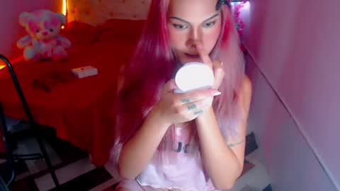 Snapshot of _magdalenaxx chatting on May 2026 05:10:01 PM _magdalenaxx online show from May 2026 05:10:01 PM