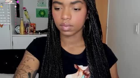 Snapshot of _marcela_22 chatting on December 2024 02:05:02 PM MARCELA online show from December 2024 02:05:02 PM