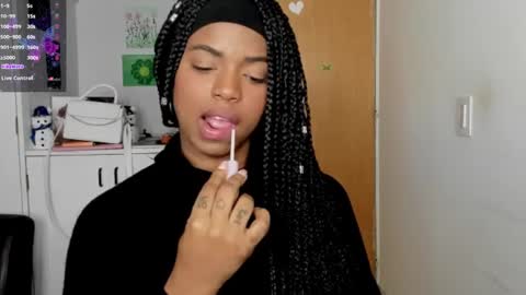 Snapshot of _marcela_22 chatting on January 2025 11:22:02 PM MARCELA online show from January 2025 11:22:02 PM