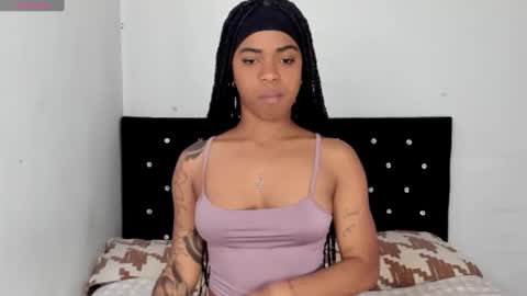 Snapshot of _marcela_22 chatting on January 2025 08:11:01 PM MARCELA online show from January 2025 08:11:01 PM