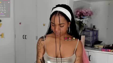 Snapshot of _marcela_22 chatting on February 2025 06:15:01 AM MARCELA online show from February 2025 06:15:01 AM