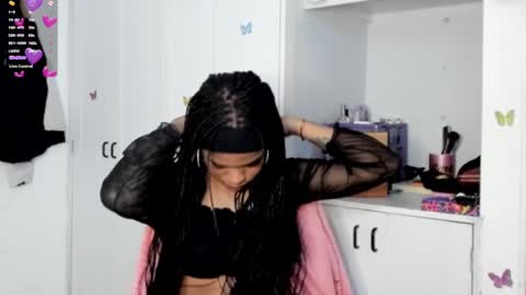 Snapshot of _marcela_22 chatting on February 2025 11:45:01 PM MARCELA online show from February 2025 11:45:01 PM