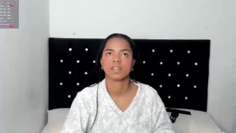 Snapshot of _marcela_22 chatting on February 2025 12:33:01 PM MARCELA online show from February 2025 12:33:01 PM