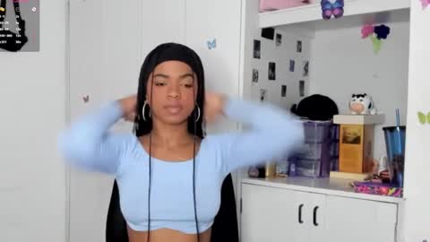 Snapshot of _marcela_22 chatting on February 2025 01:43:02 AM MARCELA online show from February 2025 01:43:02 AM