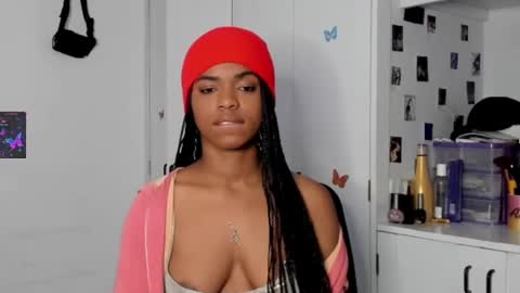 Snapshot of _marcela_22 chatting on February 2025 05:16:01 AM MARCELA online show from February 2025 05:16:01 AM