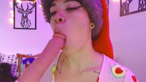 Marce  online show from December 2024 10:21:02 PM