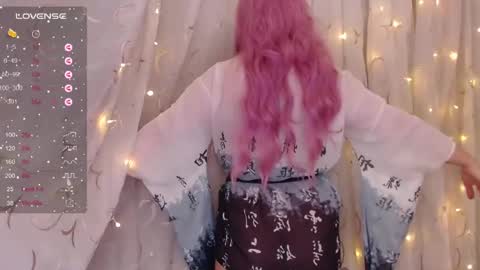 Kira online show from January 2025 11:48:01 AM