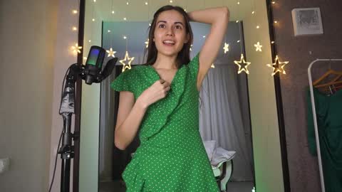  Gwen  online show from December 2024 10:06:01 PM