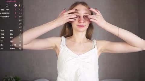  Gwen  online show from September 2025 07:32:02 AM