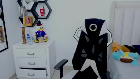 _matthew_santos_ online show from December 2024 01:22:02 PM