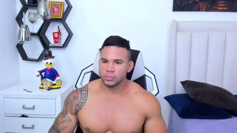 _matthew_santos_ online show from January 2025 09:37:01 PM