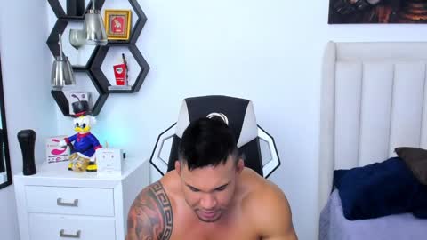 _matthew_santos_ online show from February 2025 02:38:01 AM