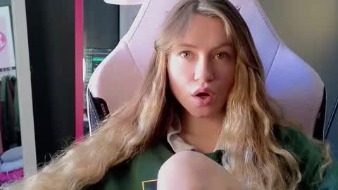 Snapshot of _mavka chatting on February 2026 12:26:01 PM Elisa online show from February 2026 12:26:01 PM