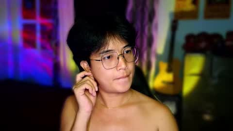 MAX Dont forget to follow online show from December 2025 03:52:01 PM