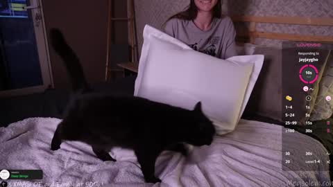 Snapshot of _meg chatting on December 2024 05:22:01 PM Meg online show from December 2024 05:22:01 PM