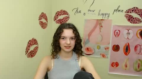 Susie online show from December 2024 04:53:02 PM