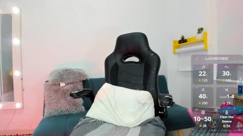 Juli online show from December 2025 08:51:01 PM