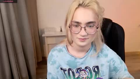 _meow_neko_ online show from March 2026 07:20:02 PM