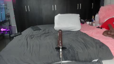 Merida independet model online show from March 2026 05:34:01 PM