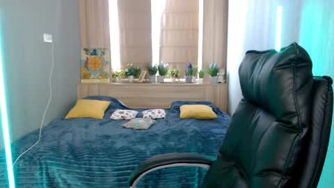 Snapshot of _mi_amore chatting on March 2026 07:36:02 AM _mi_amore online show from March 2026 07:36:02 AM