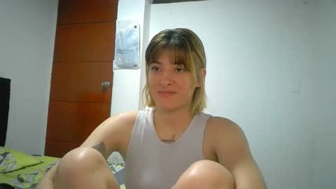 Mia-foster online show from April 2026 01:37:01 AM