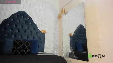 Snapshot of _mia_milf_ chatting on September 2025 01:29:01 AM _mia_milf_ online show from September 2025 01:29:01 AM