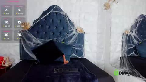 Snapshot of _mia_milf_ chatting on October 2025 04:44:02 AM _mia_milf_ online show from October 2025 04:44:02 AM