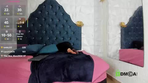 Snapshot of _mia_milf_ chatting on November 2025 07:27:01 PM _mia_milf_ online show from November 2025 07:27:01 PM