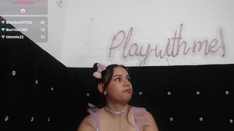 Snapshot of _miaaleon chatting on February 2025 04:14:01 PM Mia online show from February 2025 04:14:01 PM