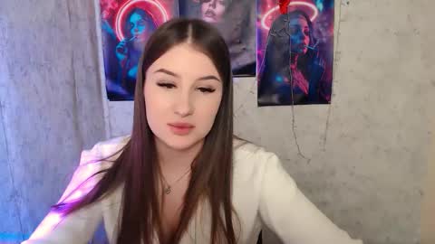 Mia online show from February 2026 03:08:02 PM