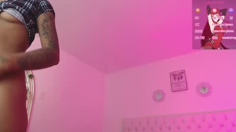 Snapshot of _miia_sweet chatting on September 2025 11:33:02 AM Paula online show from September 2025 11:33:02 AM