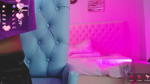 Snapshot of _miia_sweet chatting on November 2025 11:32:02 AM Paula online show from November 2025 11:32:02 AM