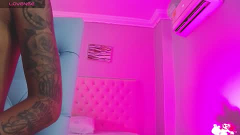 Snapshot of _miia_sweet chatting on December 2025 11:28:02 AM Paula online show from December 2025 11:28:02 AM