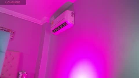 Snapshot of _miia_sweet chatting on February 2026 11:19:02 AM Paula online show from February 2026 11:19:02 AM