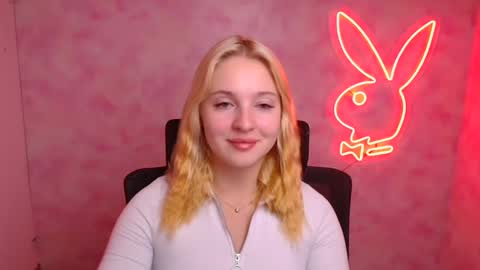Snapshot of _mila_la_ chatting on September 2025 06:18:01 AM Melanie online show from September 2025 06:18:01 AM