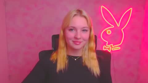 Snapshot of _mila_la_ chatting on October 2025 06:23:02 AM Melanie online show from October 2025 06:23:02 AM