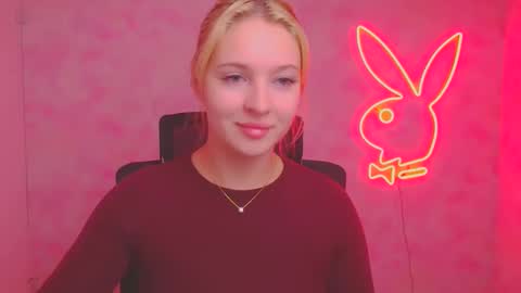 Snapshot of _mila_la_ chatting on October 2025 11:33:02 AM Melanie online show from October 2025 11:33:02 AM