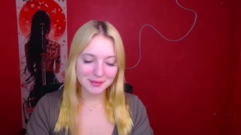 Snapshot of _mila_la_ chatting on November 2025 07:08:01 AM Melanie online show from November 2025 07:08:01 AM