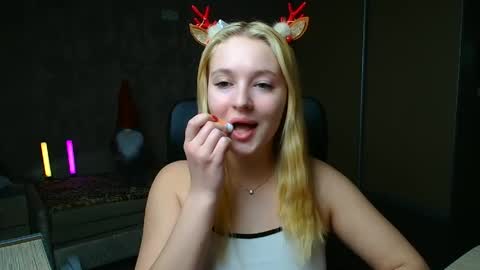 Snapshot of _mila_la_ chatting on January 2026 04:44:01 PM Melanie online show from January 2026 04:44:01 PM
