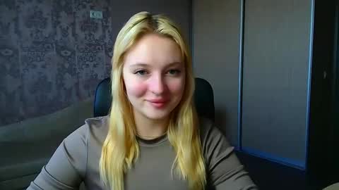 Snapshot of _mila_la_ chatting on February 2026 11:47:02 AM Melanie online show from February 2026 11:47:02 AM