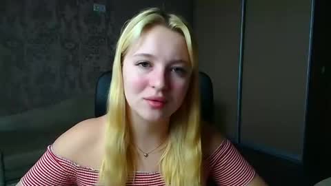 Snapshot of _mila_la_ chatting on February 2026 10:21:02 AM Melanie online show from February 2026 10:21:02 AM