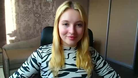 Snapshot of _mila_la_ chatting on February 2026 01:29:02 PM Melanie online show from February 2026 01:29:02 PM