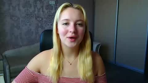 Snapshot of _mila_la_ chatting on February 2026 10:38:01 AM Melanie online show from February 2026 10:38:01 AM